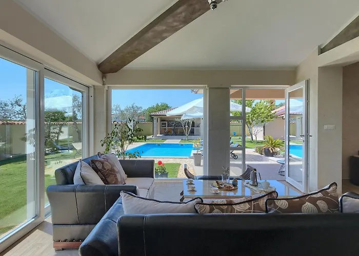 Zafirah Holiday home Pula