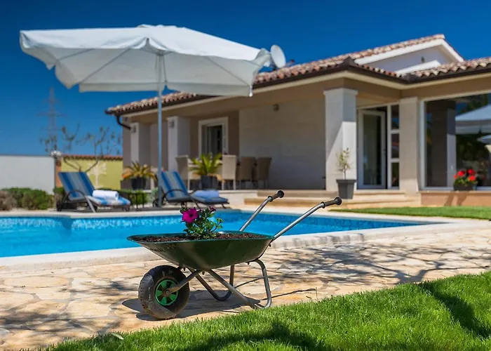 Zafirah Holiday home *